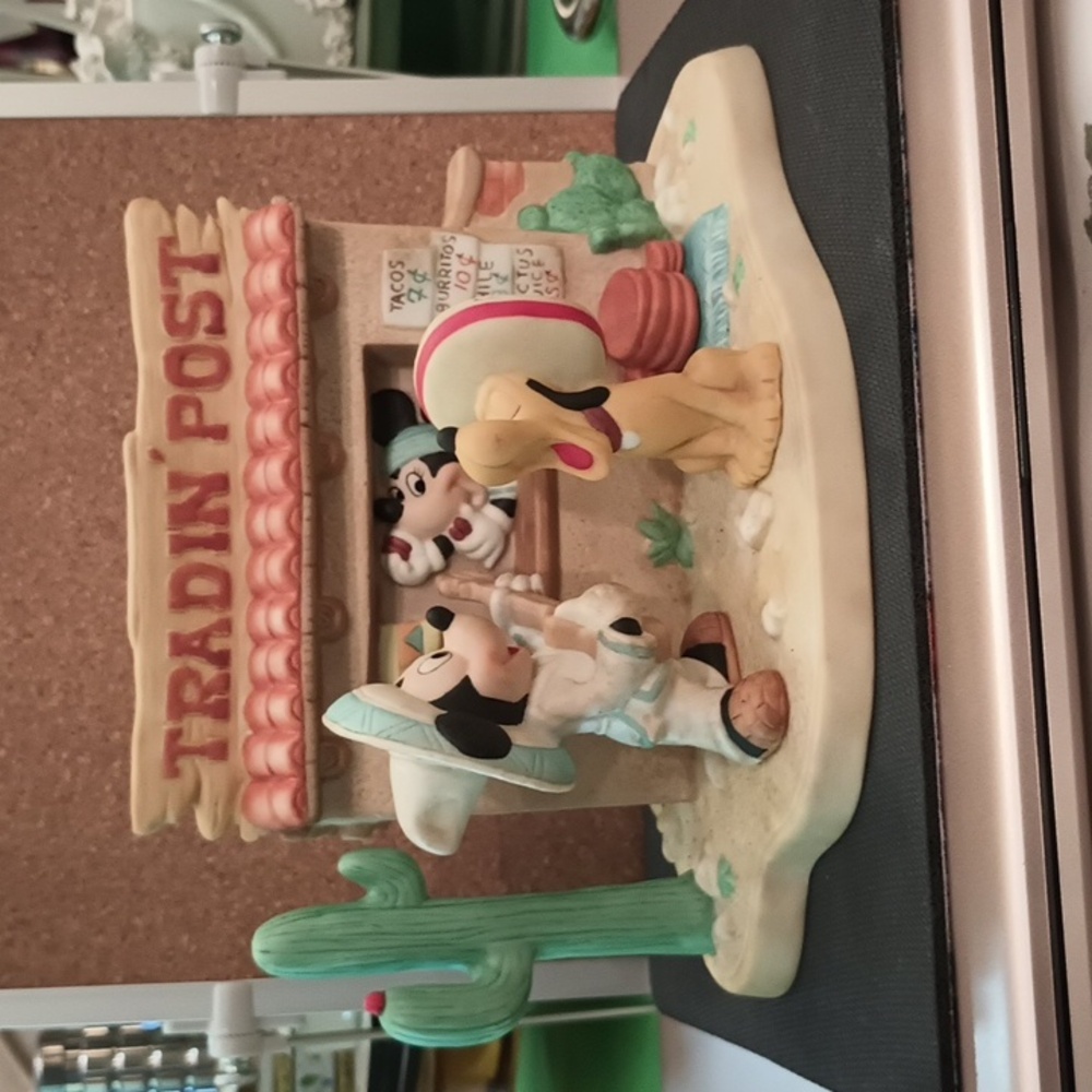 Vintage Mickey Mouse Pluto &Minnie Sante Fe Trading Post